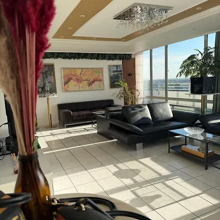 דירה Exklusives Penthouse Duesseldorf 180qm Panorama Sauna Fitness Naehe Duesseldorf Messe Airport Ideal Fuer Gruppen, Shootings, Content Creator *