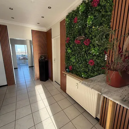 Exklusives Penthouse Duesseldorf 180qm Panorama Sauna Fitness Naehe Duesseldorf Messe Airport Ideal Fuer Gruppen, Shootings, Content Creator דירה *