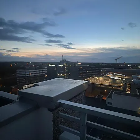 Exklusives Penthouse Duesseldorf 180qm Panorama Sauna Fitness Naehe Duesseldorf Messe Airport Ideal Fuer Gruppen, Shootings, Content Creator דירה ניאוס