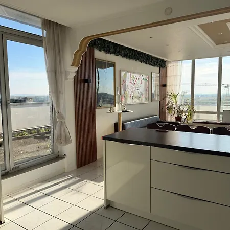 Exklusives Penthouse Duesseldorf 180qm Panorama Sauna Fitness Naehe Duesseldorf Messe Airport Ideal Fuer Gruppen, Shootings, Content Creator *
