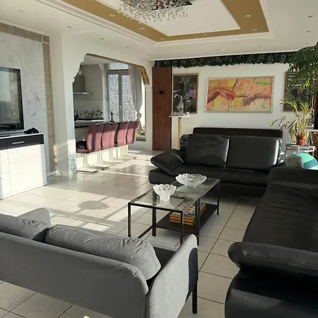 Exklusives Penthouse Duesseldorf 180qm Panorama Sauna Fitness Naehe Duesseldorf Messe Airport Ideal Fuer Gruppen, Shootings, Content Creator